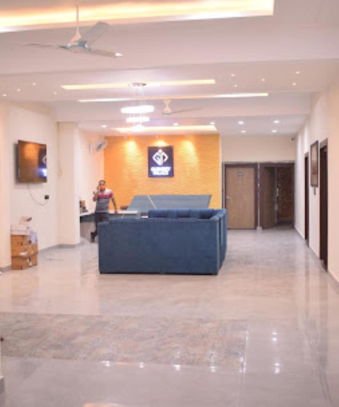 Guru Dev Palace Hotel & Lawn,Ayodhya Exterior foto